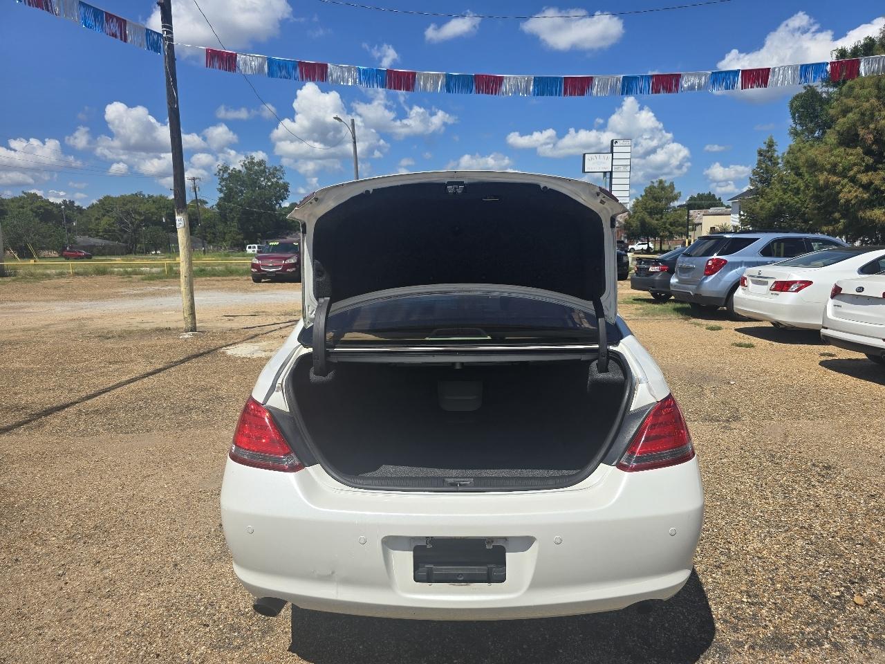Toyota Avalon Limited 2010