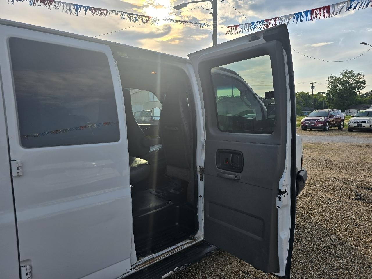 Chevrolet Express LS 3500 Extended 2019
