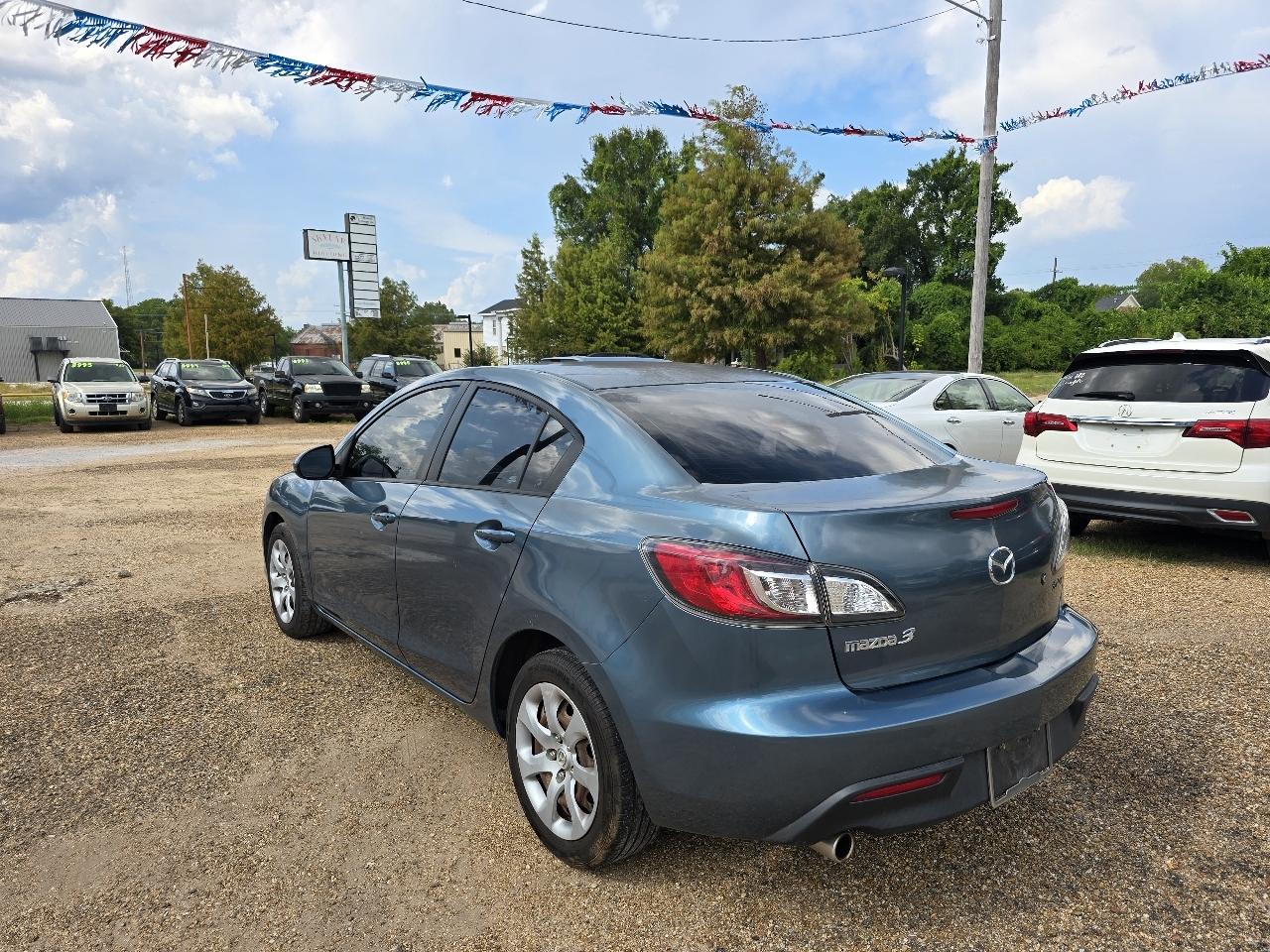 Mazda MAZDA3 i Touring 4-door 2010