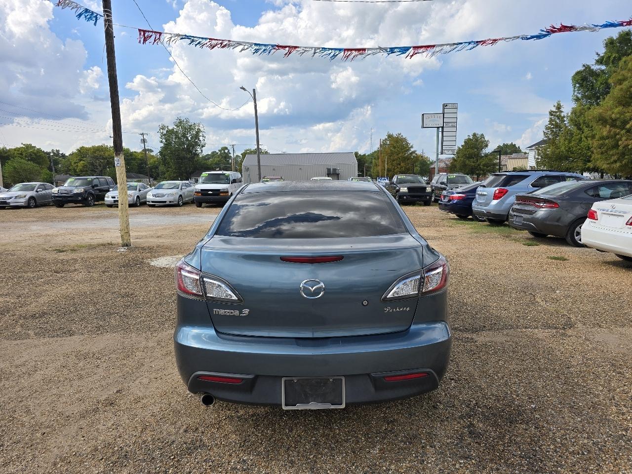 Mazda MAZDA3 i Touring 4-door 2010