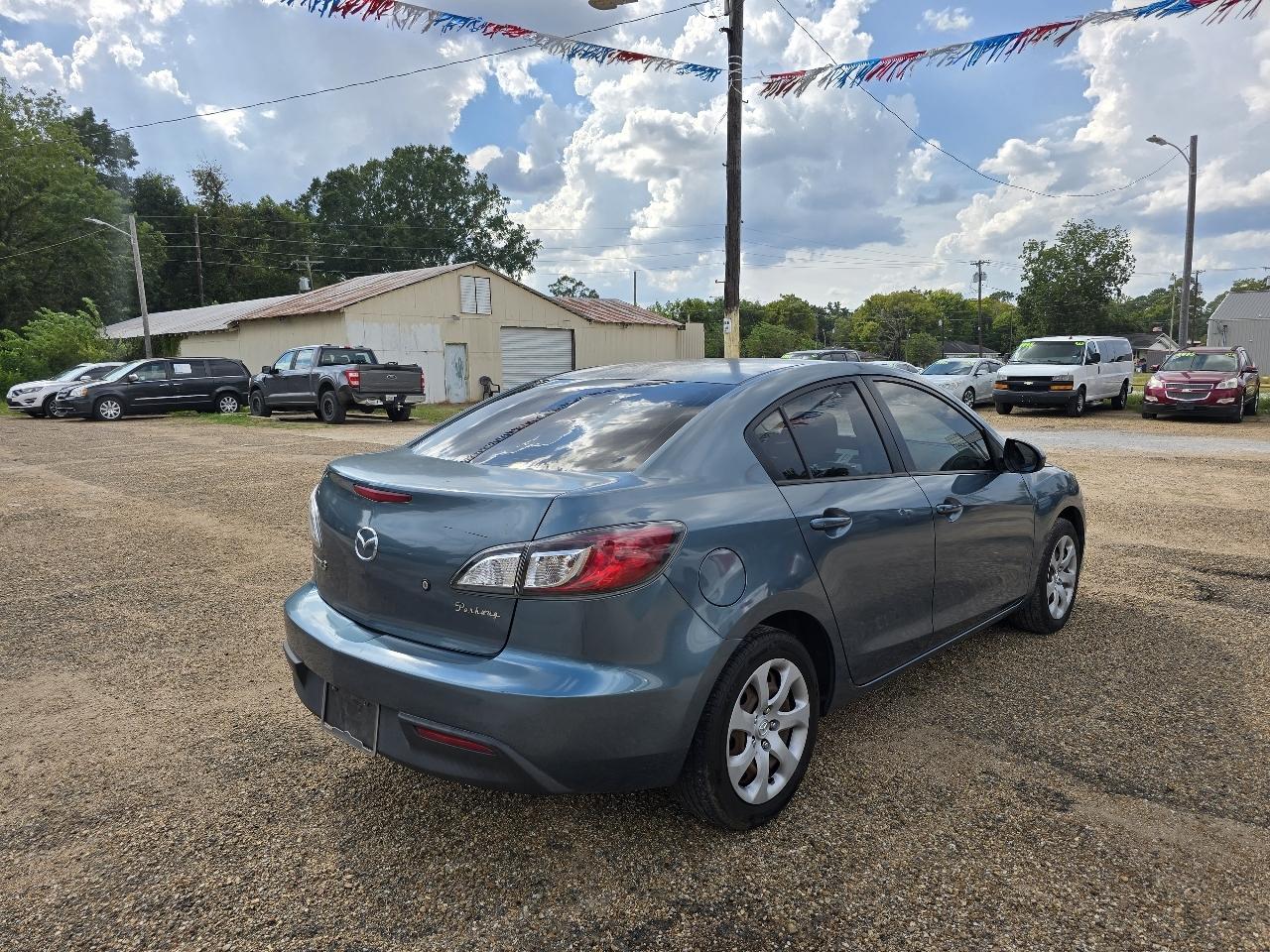 Mazda MAZDA3 i Touring 4-door 2010