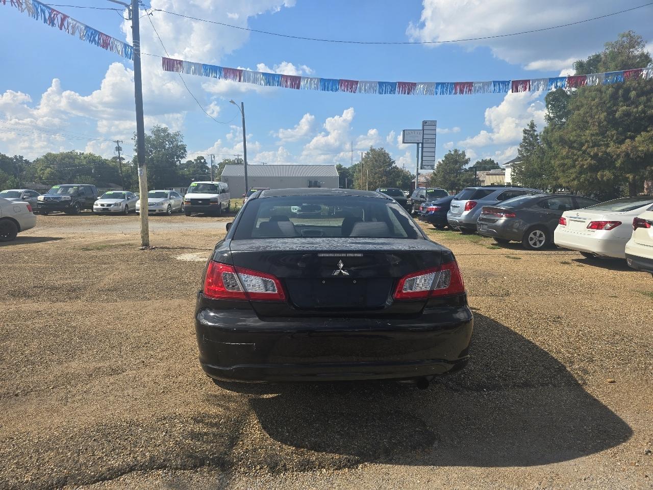 Mitsubishi Galant ES 2012