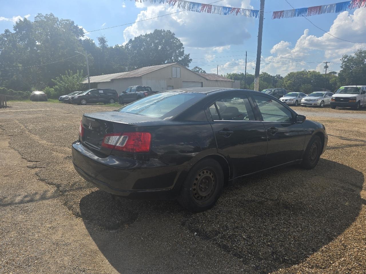 Mitsubishi Galant ES 2012