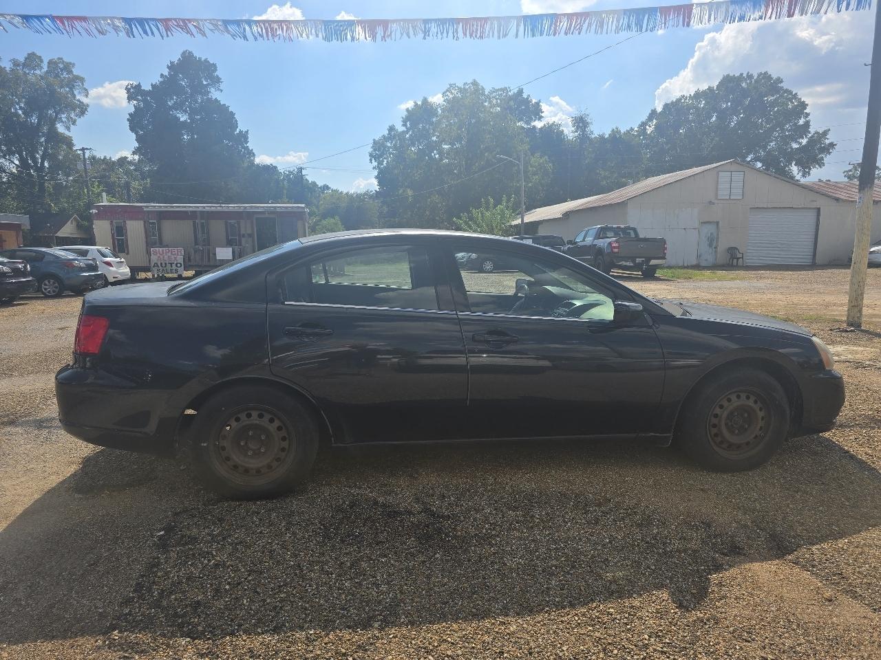 Mitsubishi Galant ES 2012