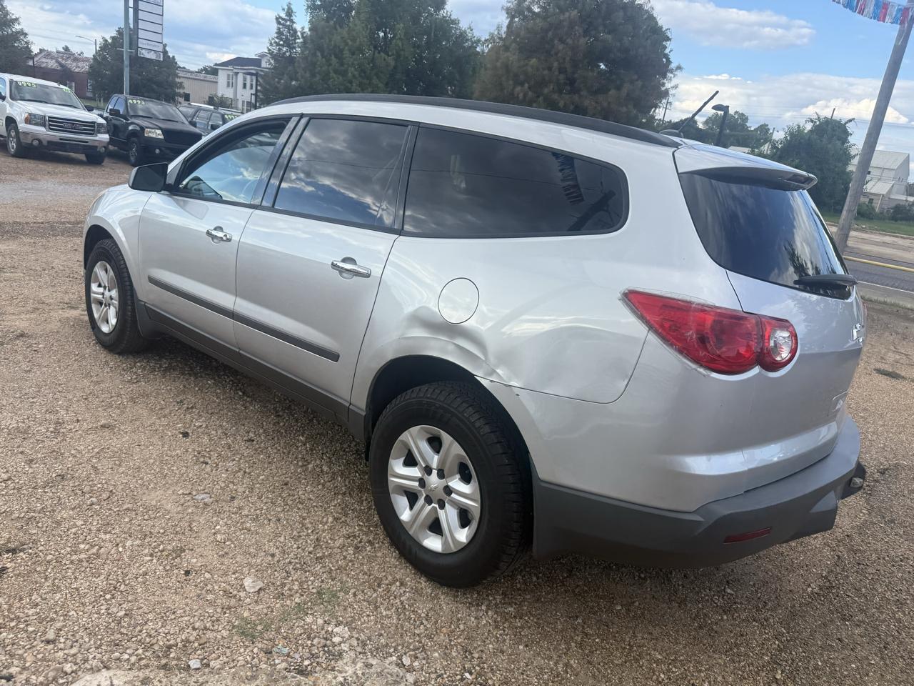 Chevrolet Traverse LS FWD w/PDC 2012