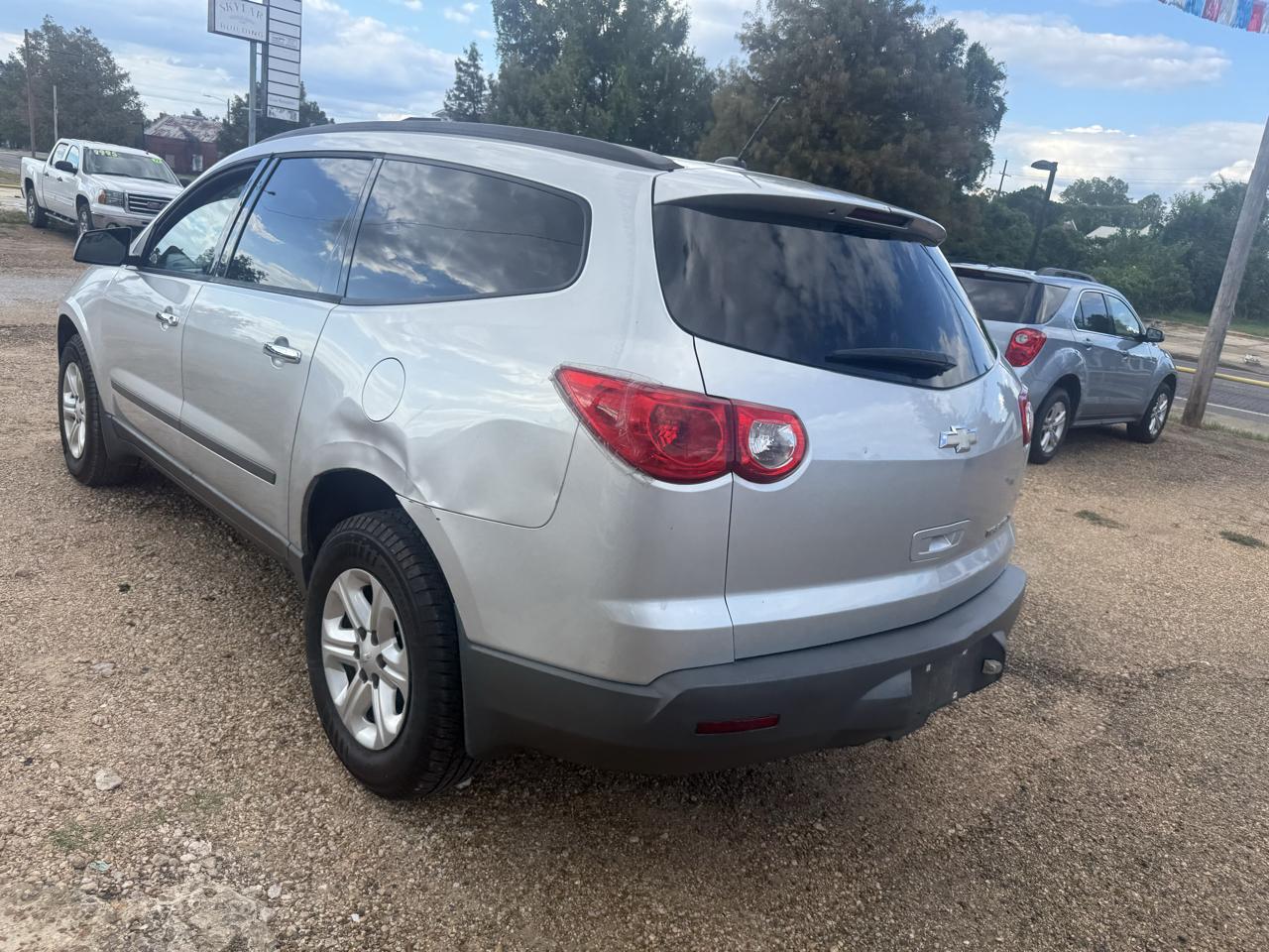 Chevrolet Traverse LS FWD w/PDC 2012
