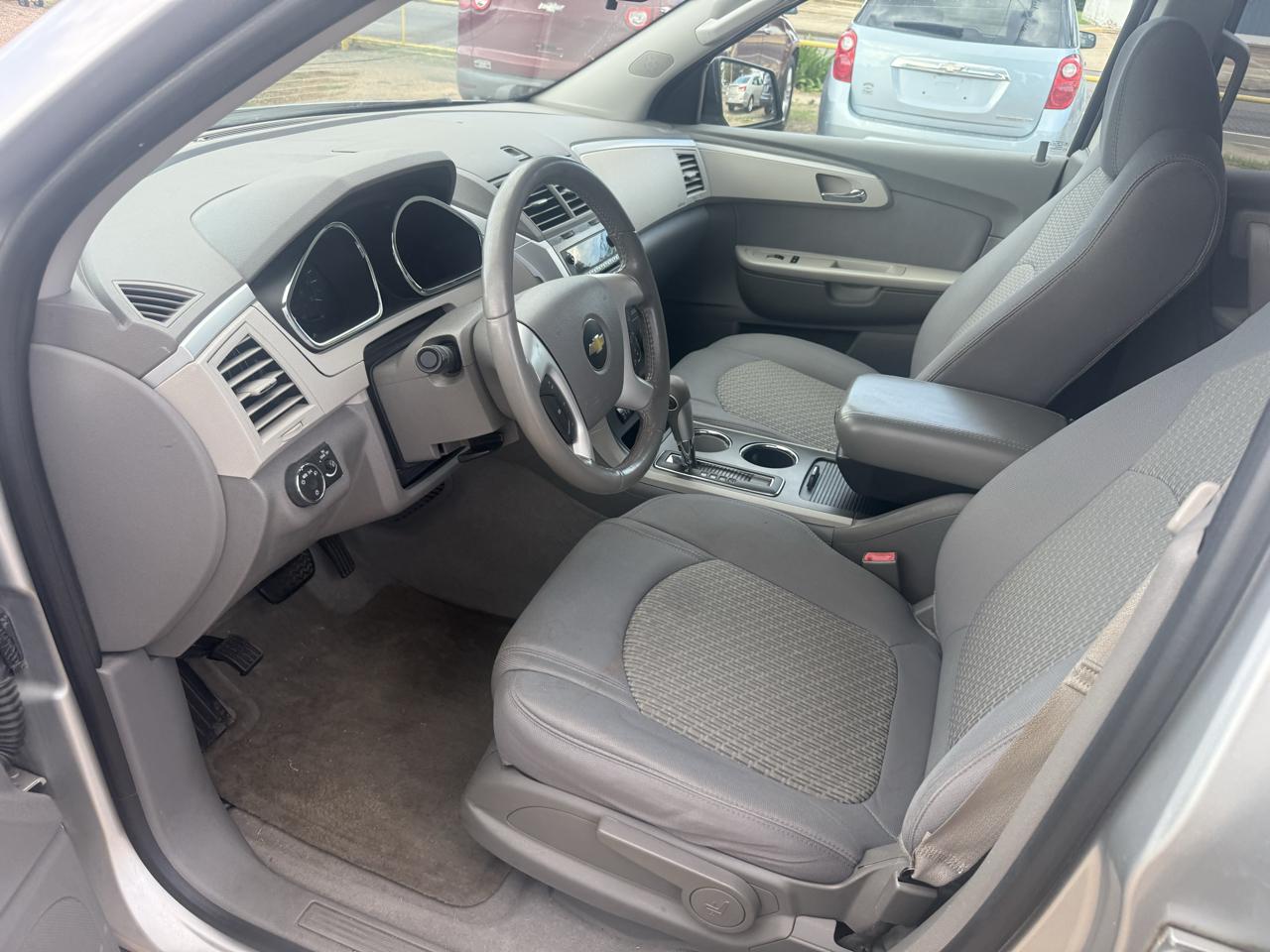 Chevrolet Traverse LS FWD w/PDC 2012