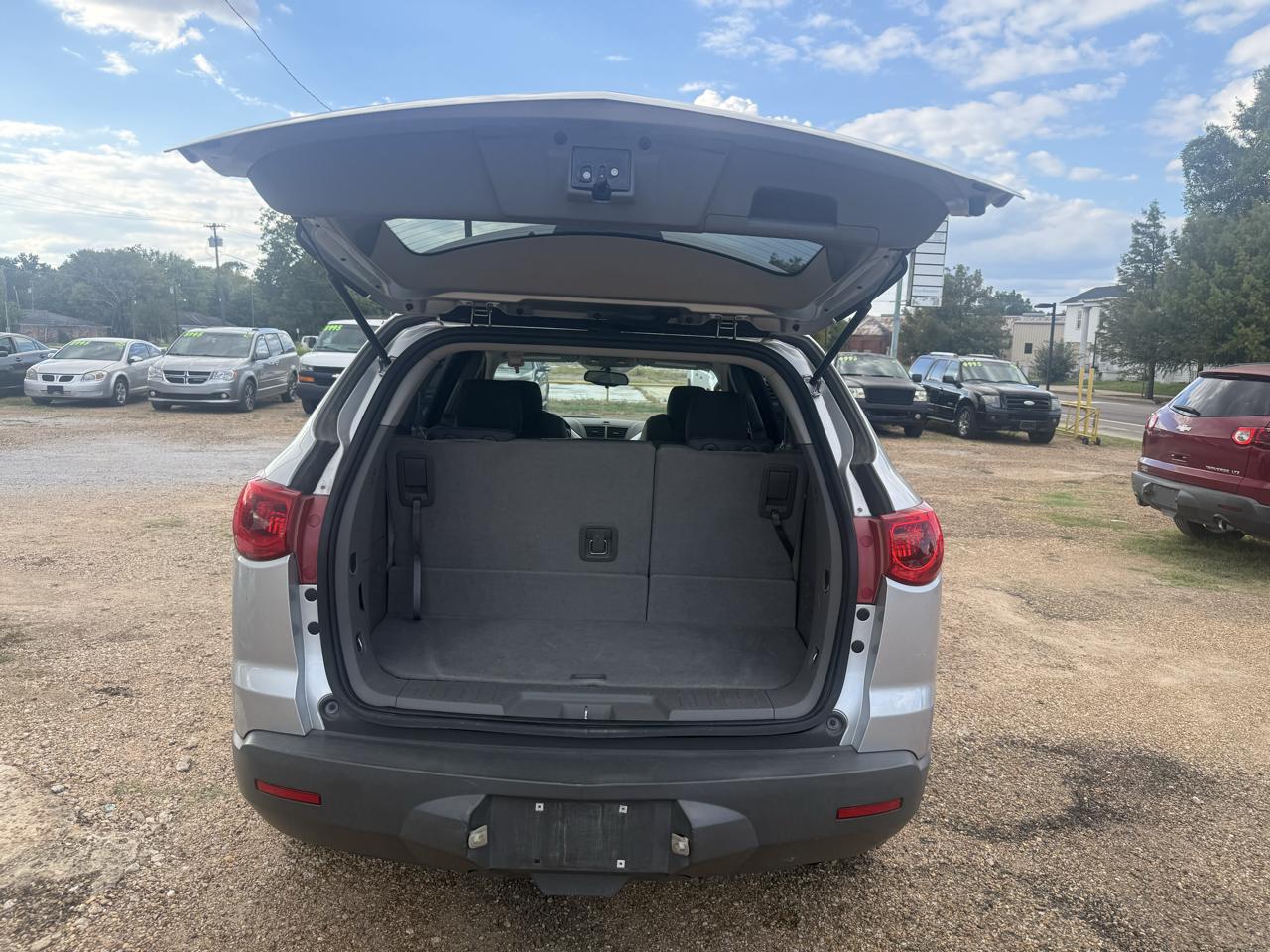 Chevrolet Traverse LS FWD w/PDC 2012