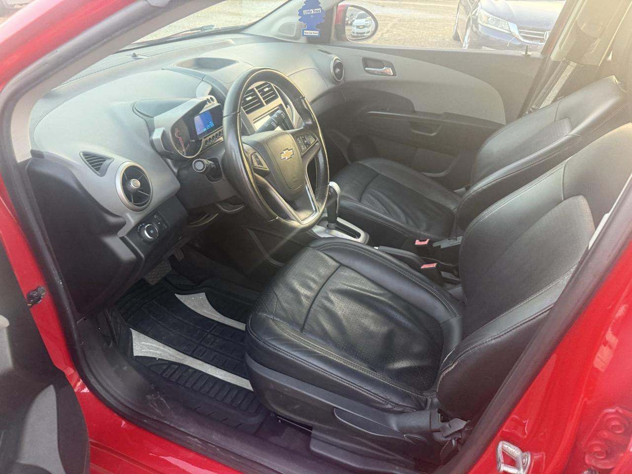 Chevrolet Sonic LTZ Auto 5-Door 2013