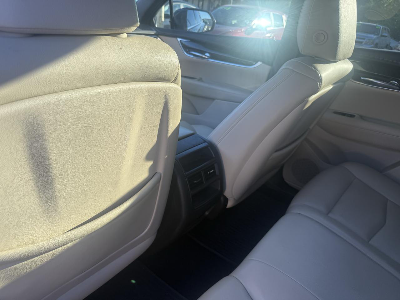 Cadillac XT5 Base 2018