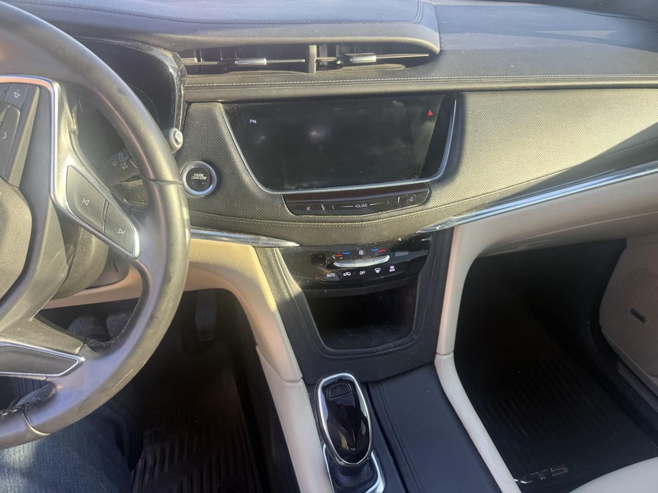 Cadillac XT5 Base 2018