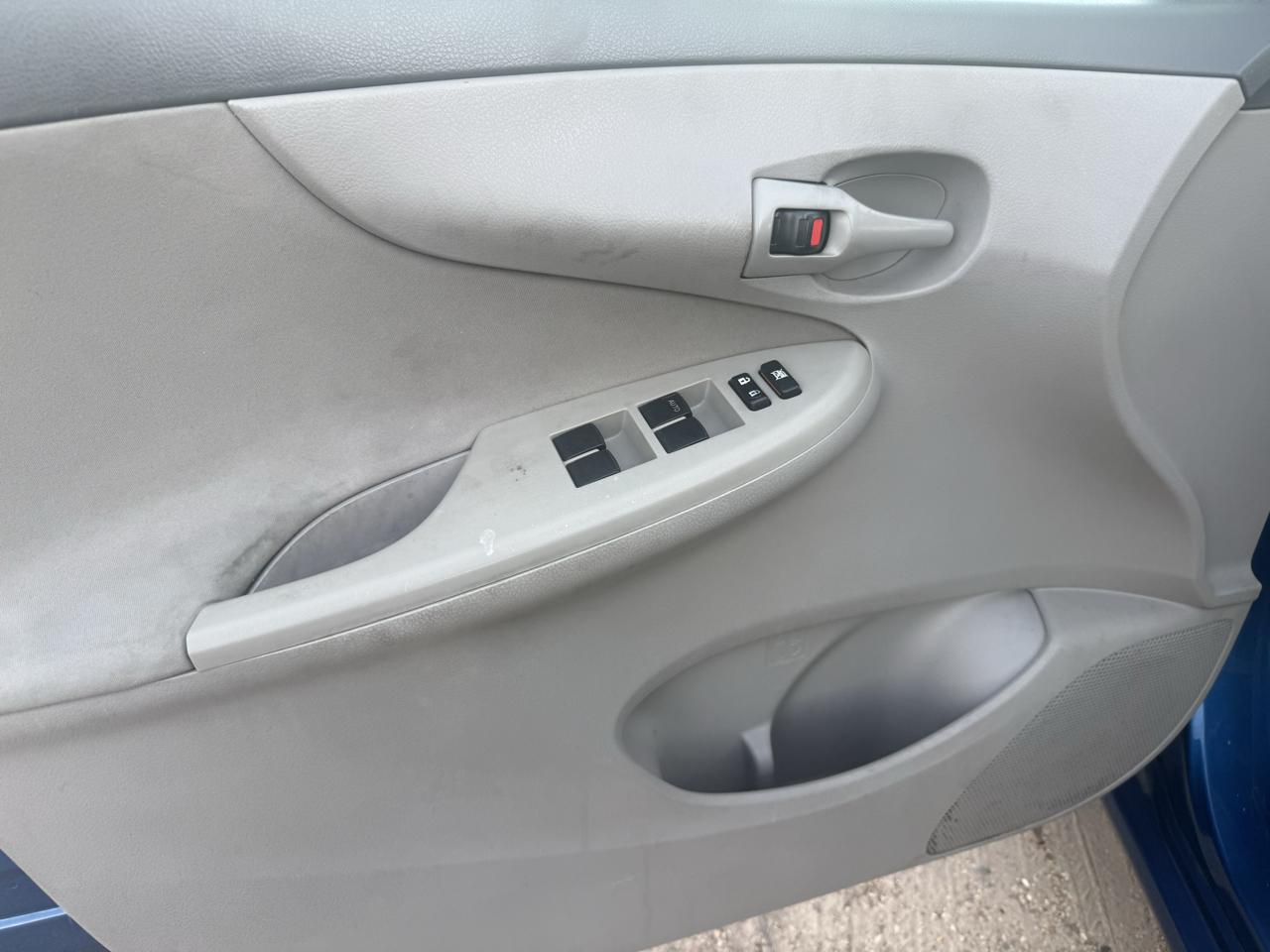 Toyota Corolla S 4-Speed AT 2009