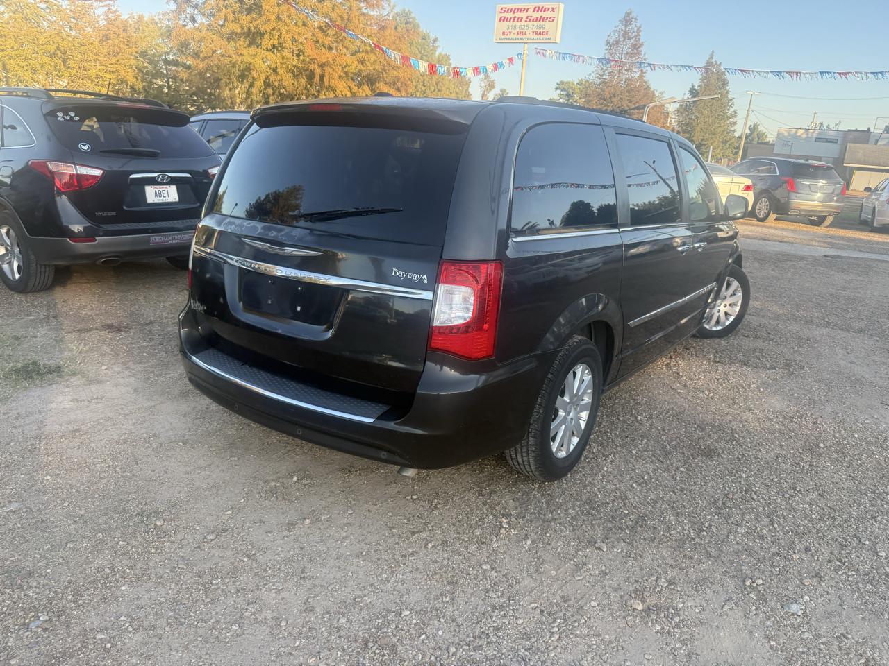 Chrysler Town & Country Touring-L 2012
