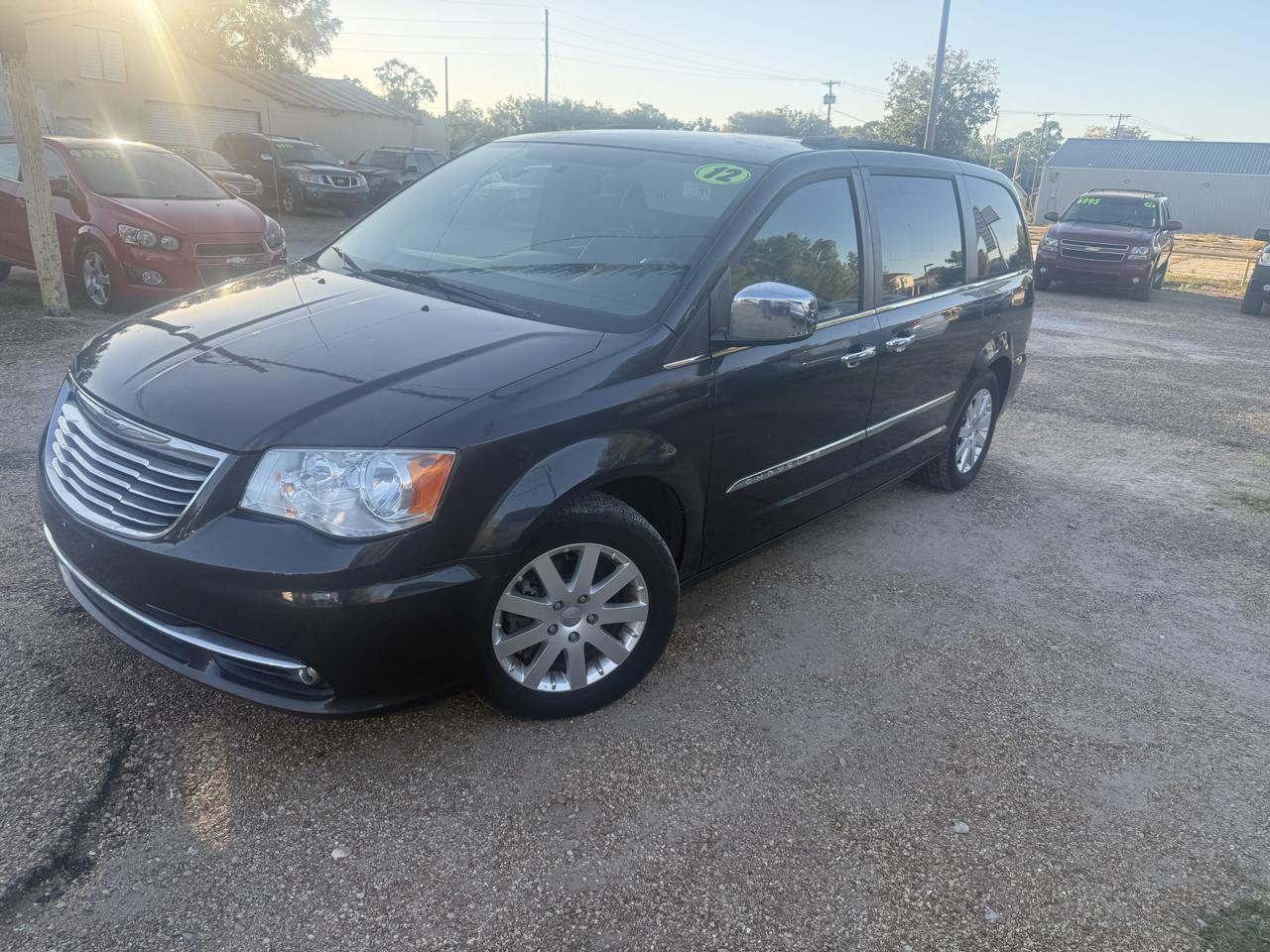 Chrysler Town & Country Touring-L 2012