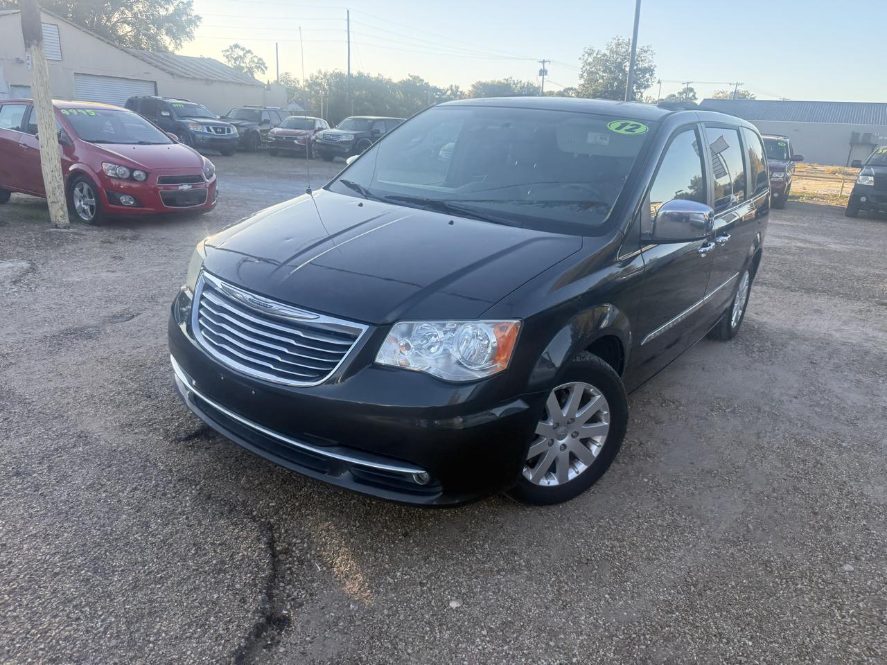 Chrysler Town & Country Touring-L 2012