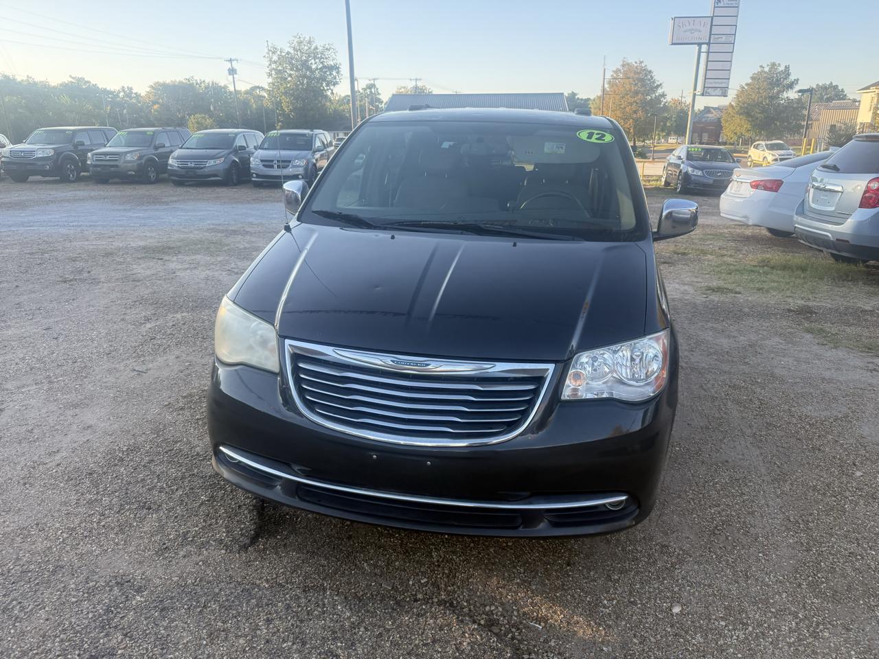 Chrysler Town & Country Touring-L 2012