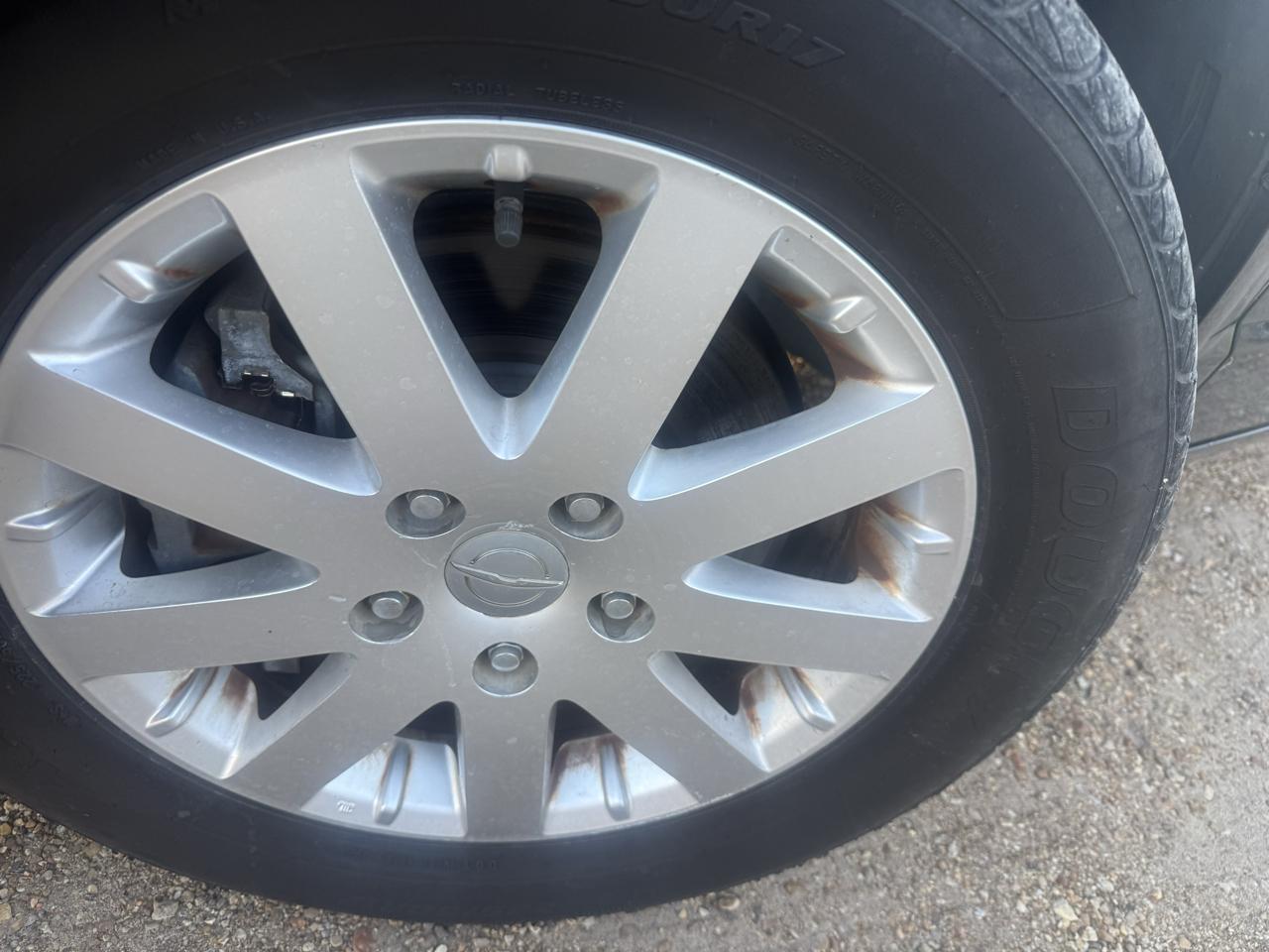 Chrysler Town & Country Touring-L 2012