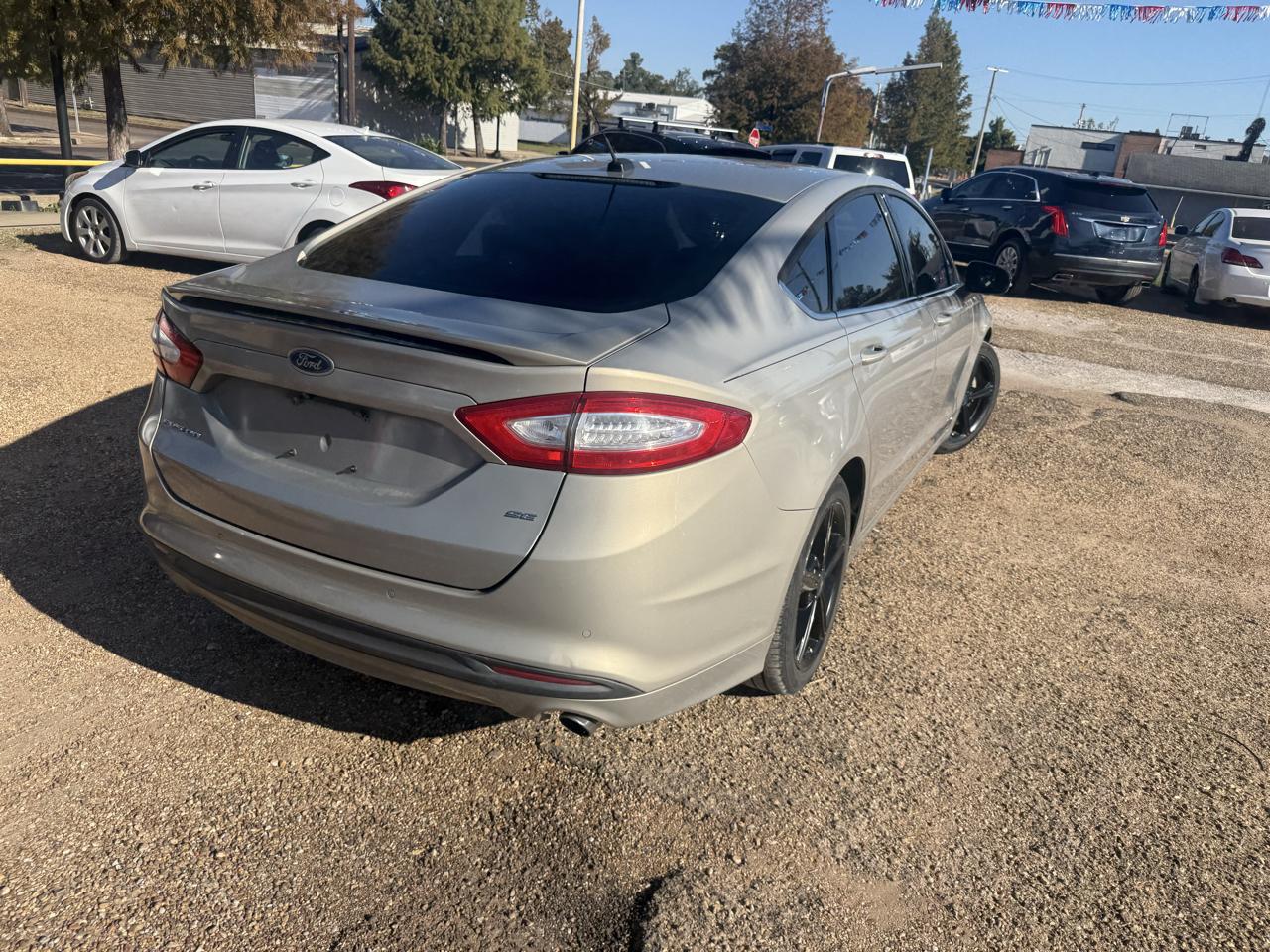 Ford Fusion SE 2016