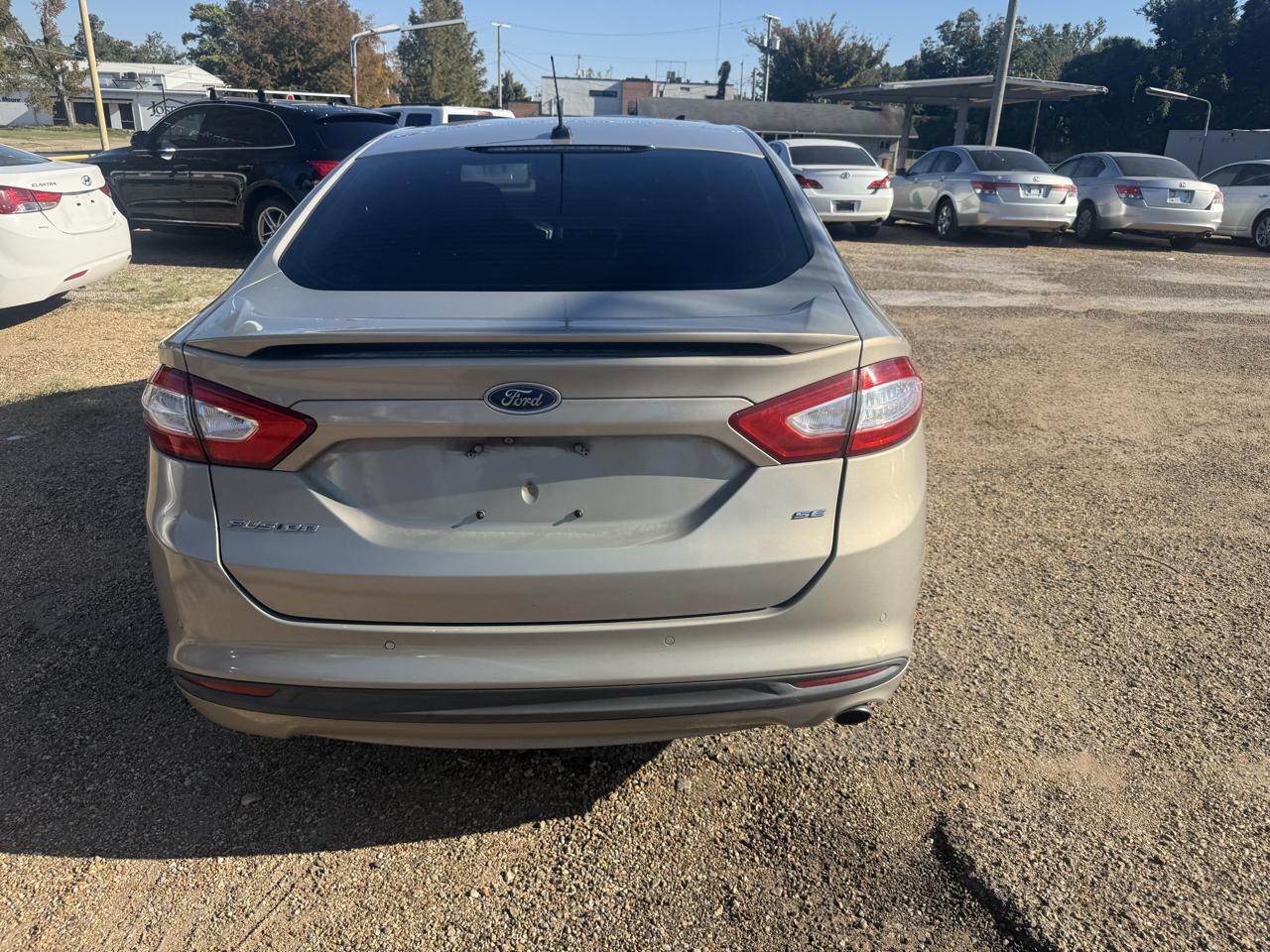 Ford Fusion SE 2016
