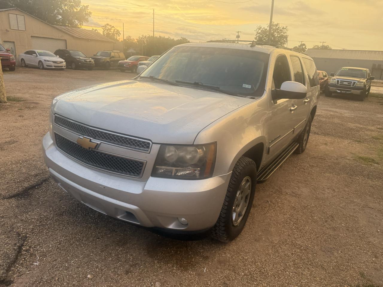 Chevrolet Suburban LT 1500 2WD 2012