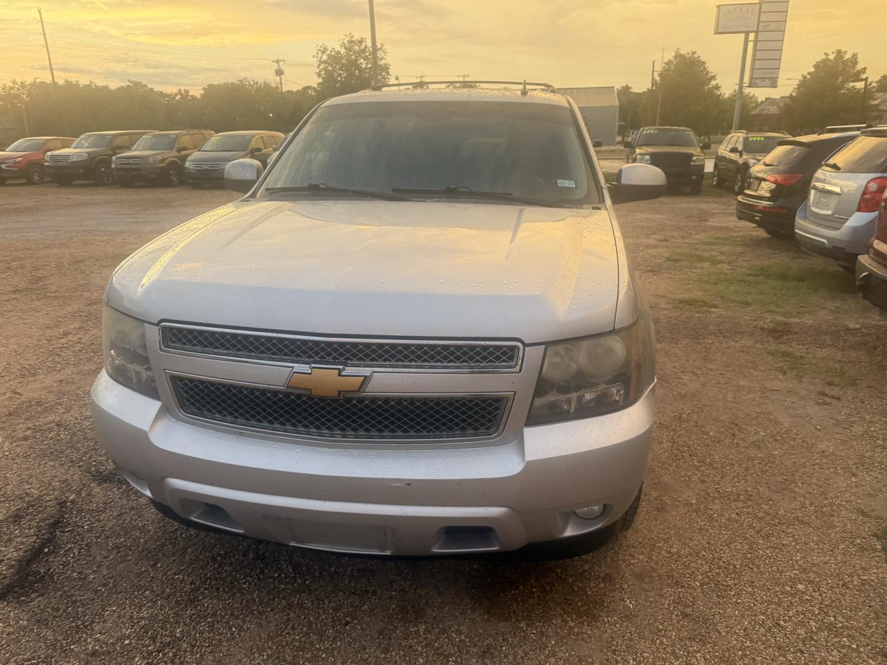 Chevrolet Suburban LT 1500 2WD 2012