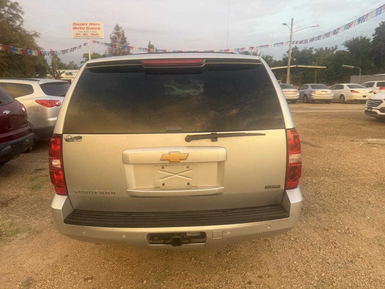 Chevrolet Suburban LT 1500 2WD 2012