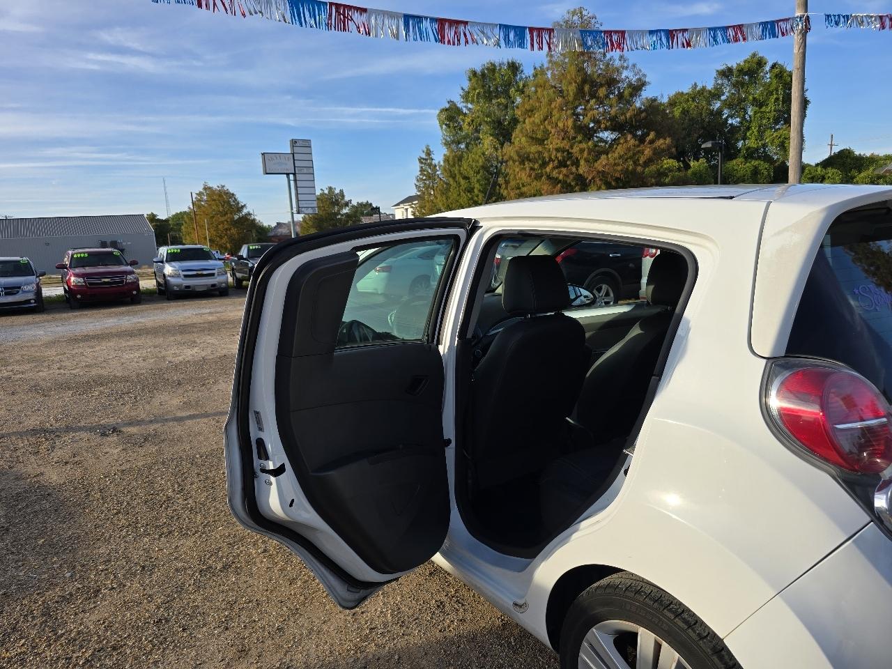 Chevrolet Spark 1LT 2014