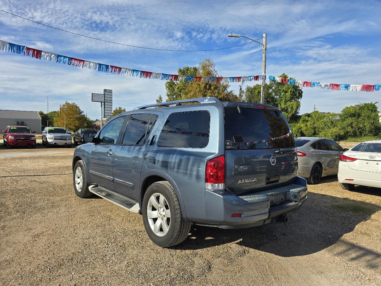 Nissan Armada SL 2WD 2011