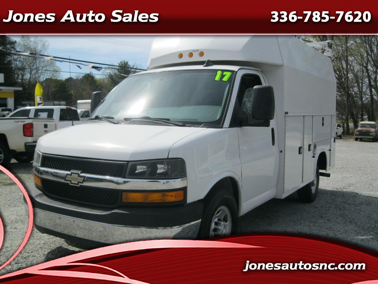 2017 Chevrolet Express Commercial Cutaway 3500 Van 139"