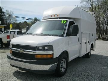 2017 Chevrolet Express Commercial Cutaway 3500 Van 139"
