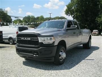 2019 RAM 3500 Tradesman 4x4 Crew Cab 8' Box