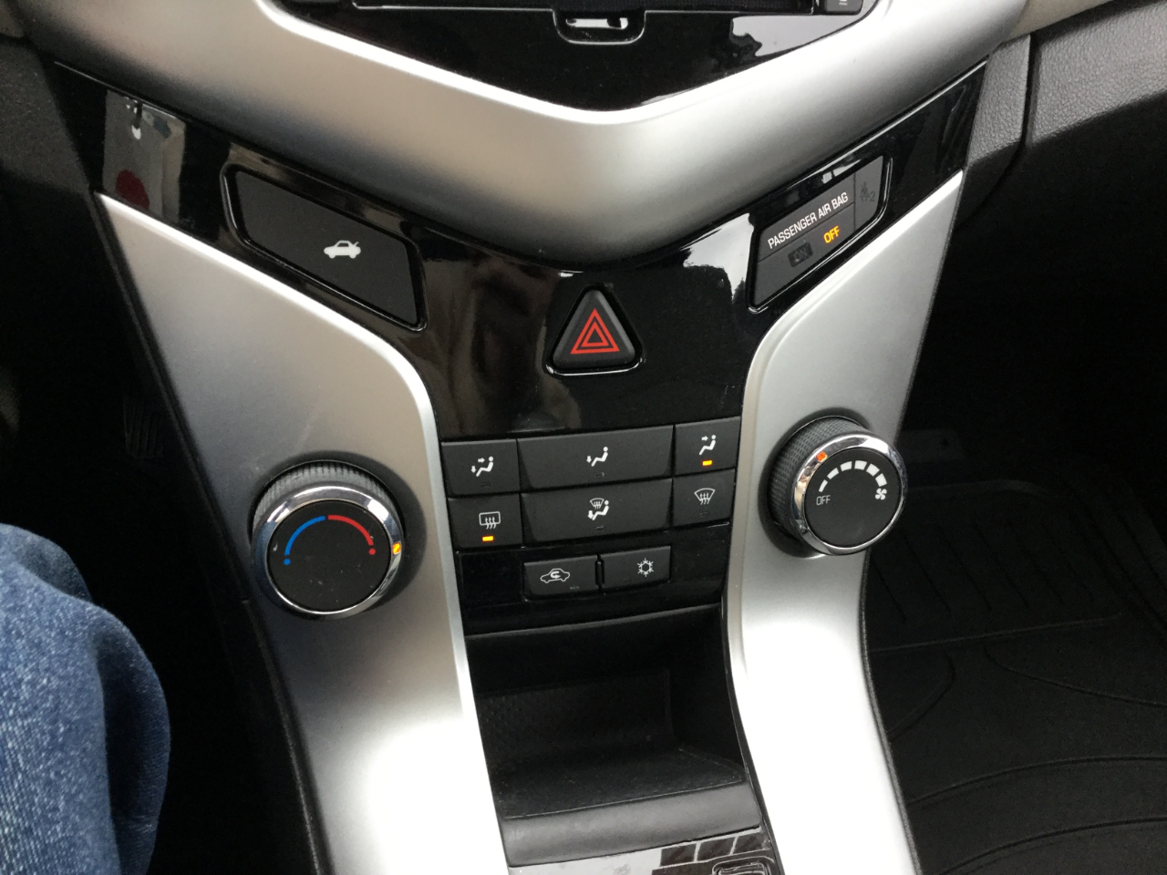 Chevrolet Cruze Limited 4dr Sdn Auto LT w/1LT 2016