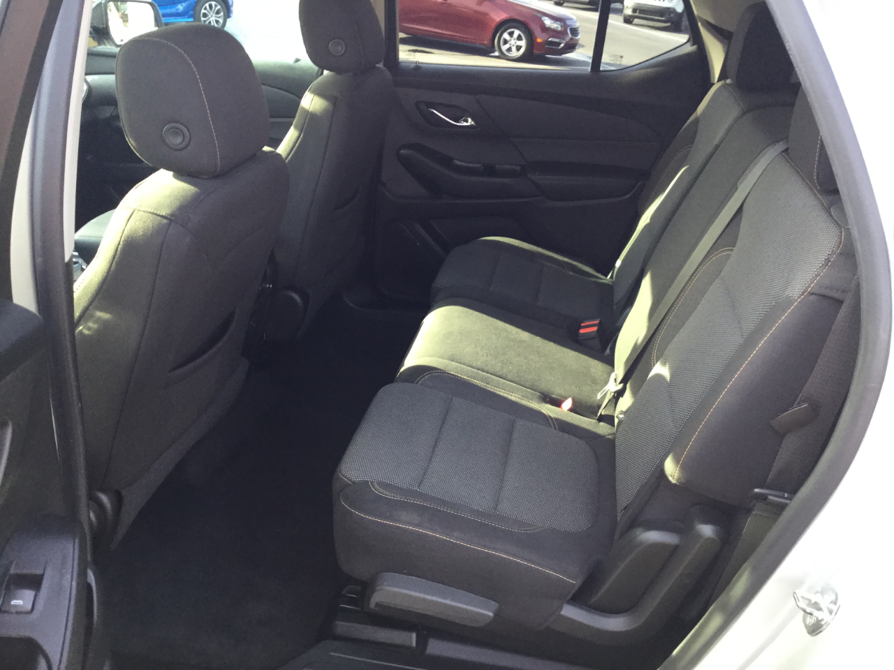 Chevrolet Traverse FWD 4dr LS w/1LS 2019