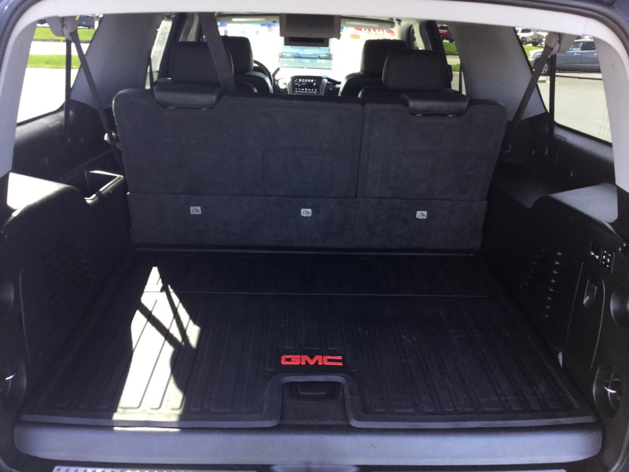 GMC Yukon XL 4WD 4dr Denali 2018