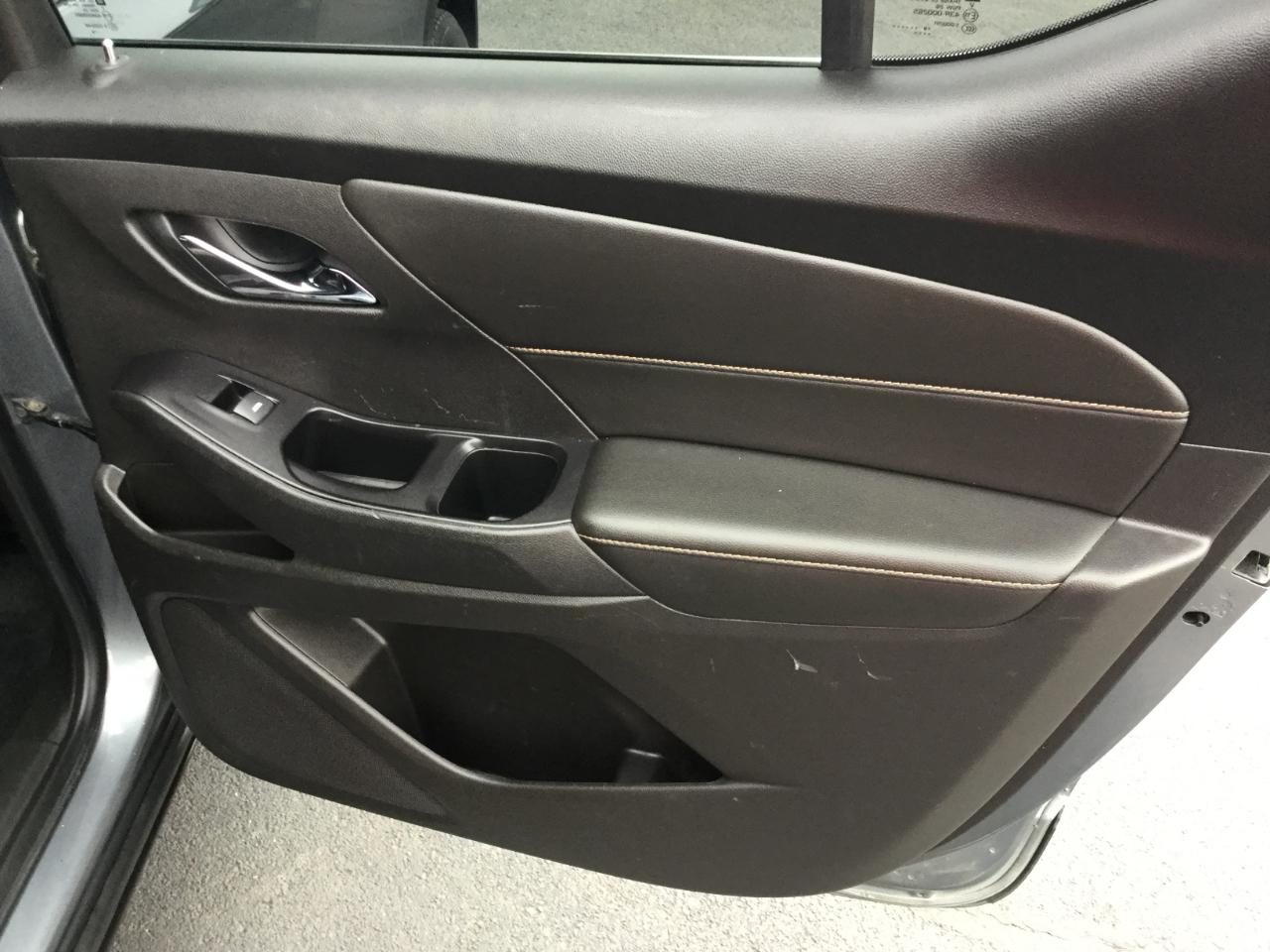 Chevrolet Traverse FWD 4dr LT Leather w/3LT 2019