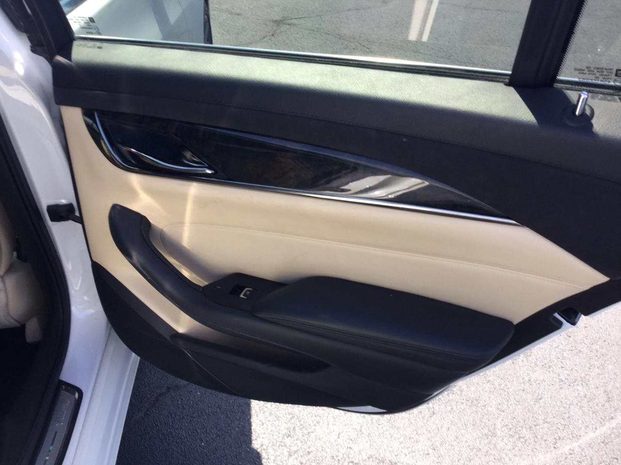 Cadillac CTS Sedan 4dr Sdn 2.0L Turbo Luxury AWD 2018