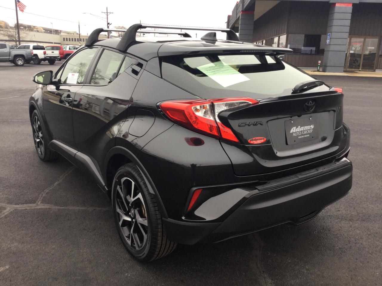 Toyota C-HR LE FWD (Natl) 2021