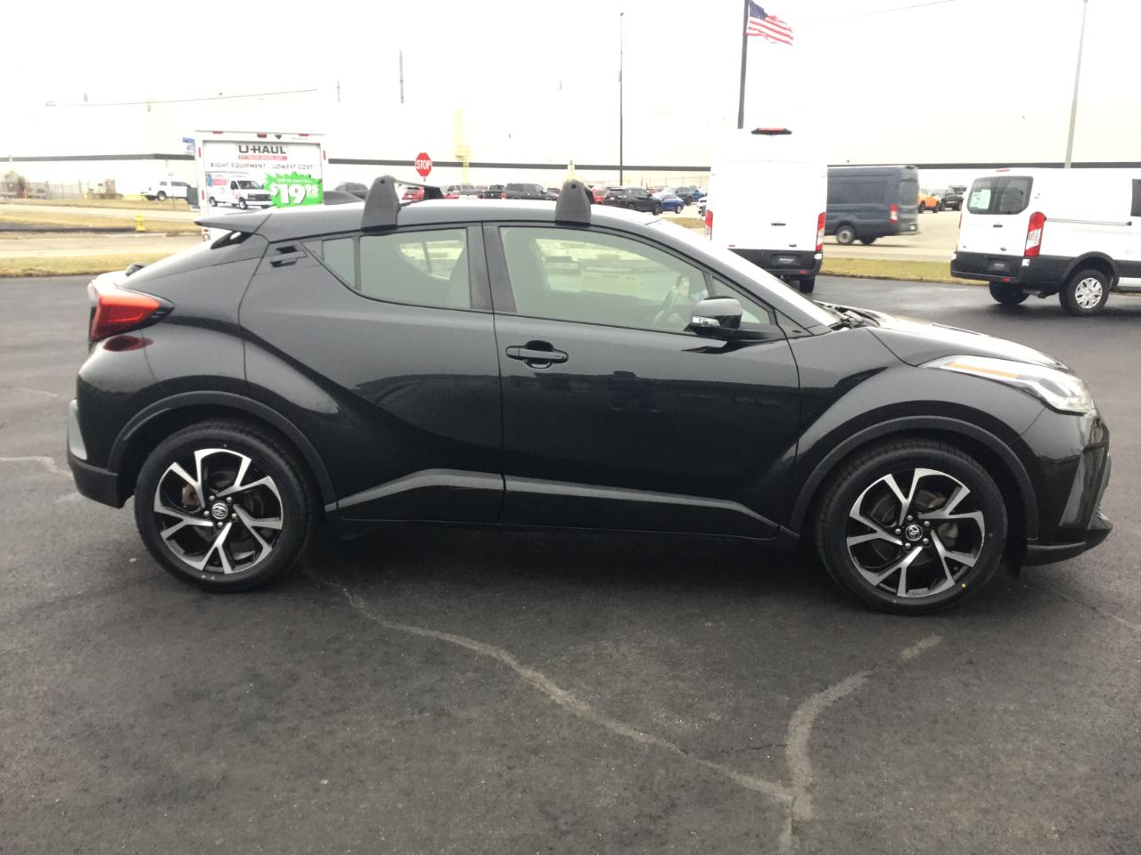Toyota C-HR LE FWD (Natl) 2021