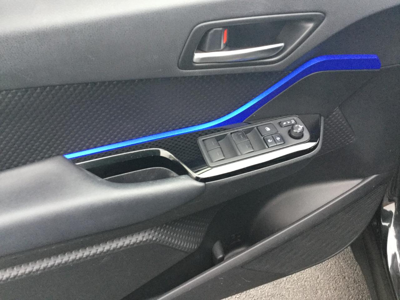 Toyota C-HR LE FWD (Natl) 2021