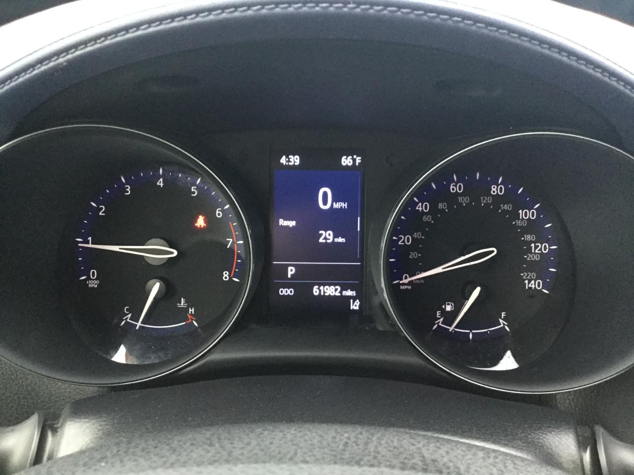 Toyota C-HR LE FWD (Natl) 2021