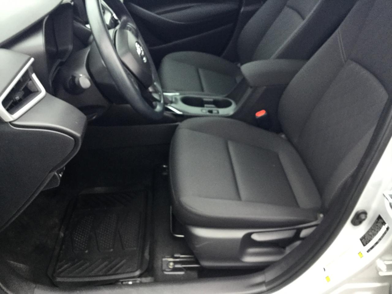 Toyota Corolla LE CVT (Natl) 2025