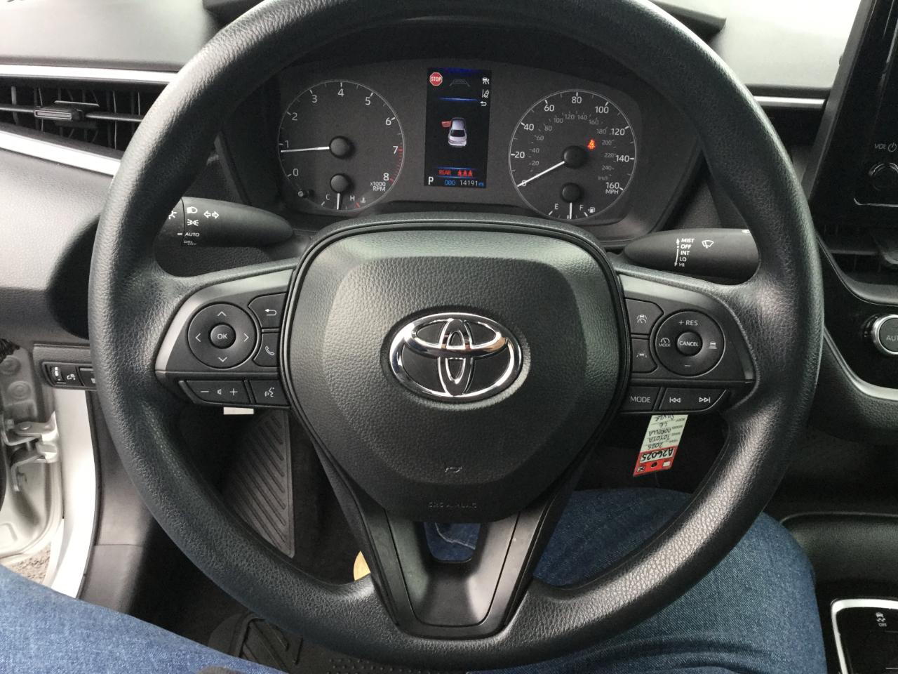 Toyota Corolla LE CVT (Natl) 2025