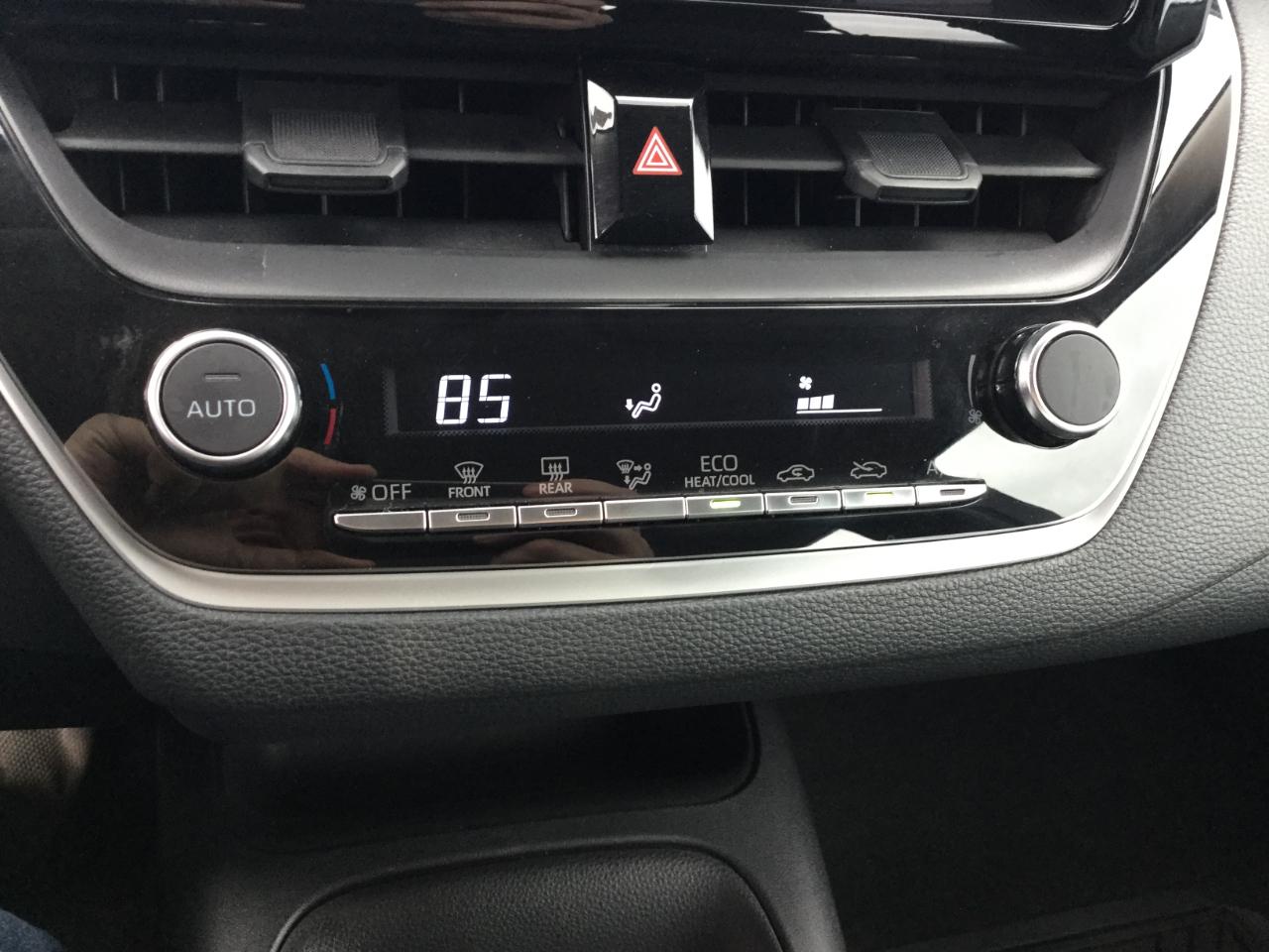 Toyota Corolla LE CVT (Natl) 2025