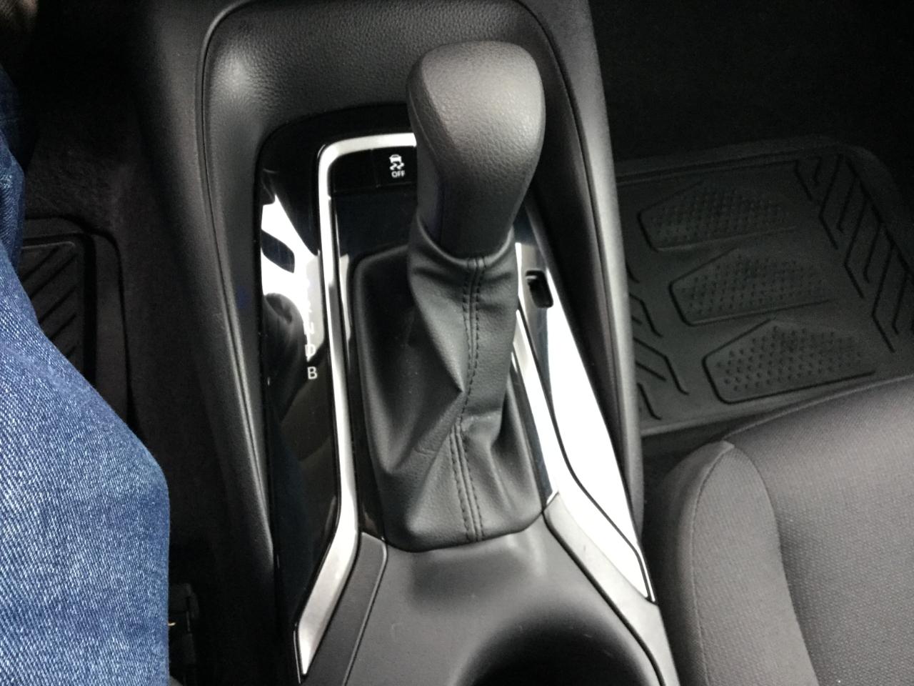 Toyota Corolla LE CVT (Natl) 2025