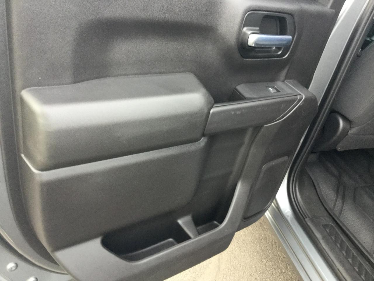 Chevrolet Silverado 1500 4WD Crew Cab 147" LT w/1LT 2021