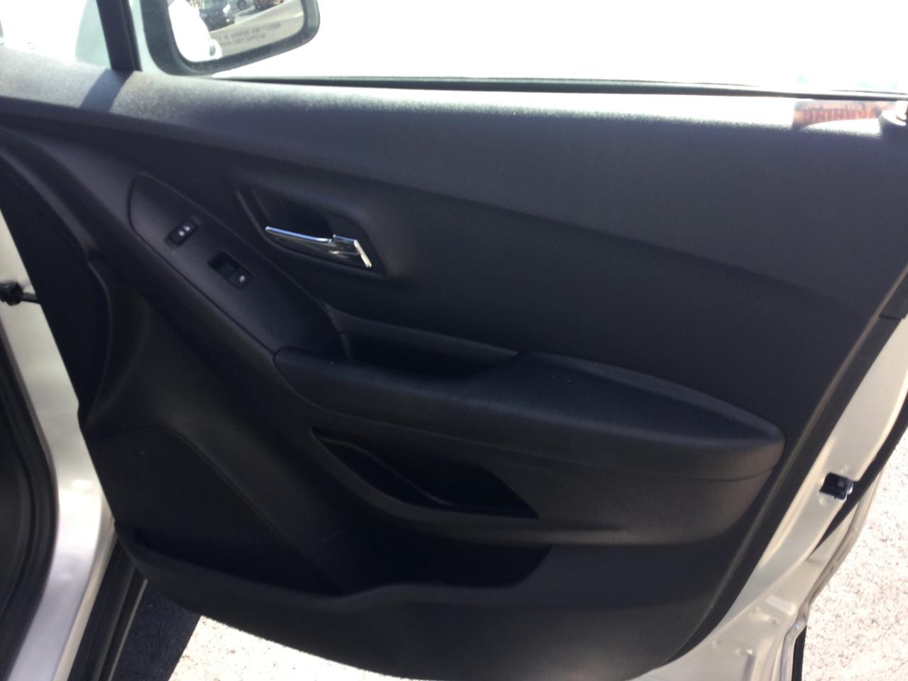 Chevrolet Trax FWD 4dr LS 2020