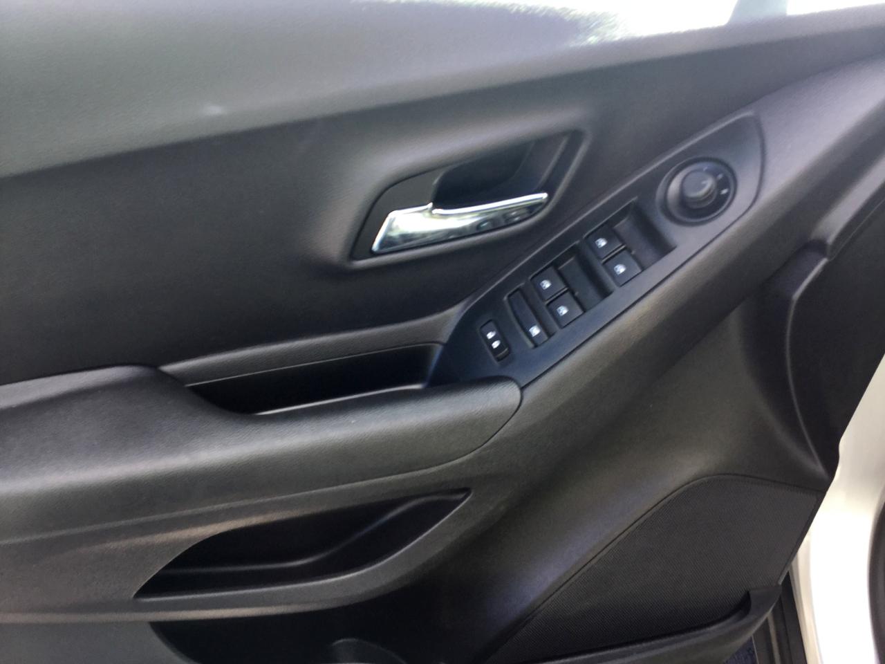 Chevrolet Trax FWD 4dr LS 2020