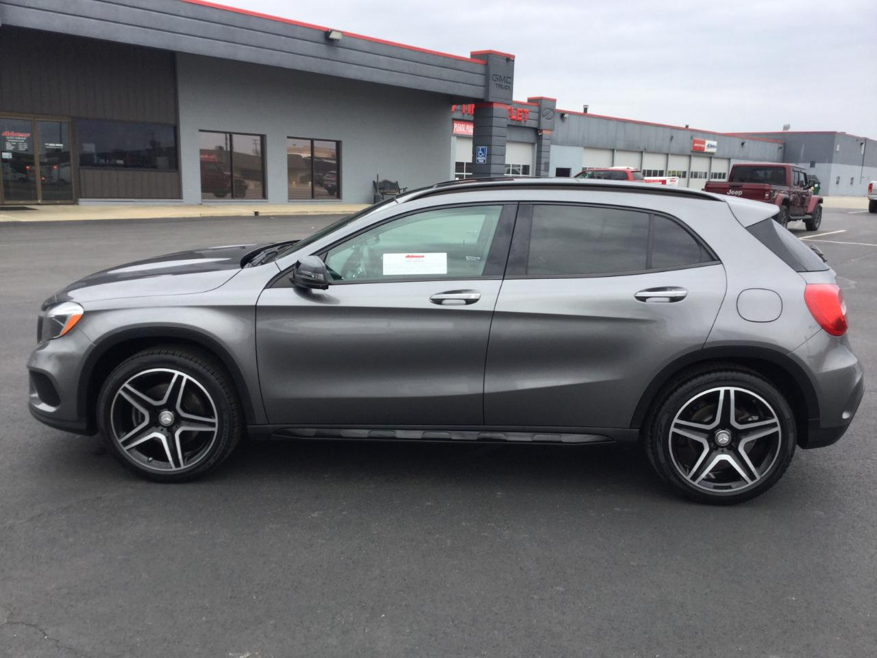 Mercedes-Benz GLA GLA 250 4MATIC SUV 2017