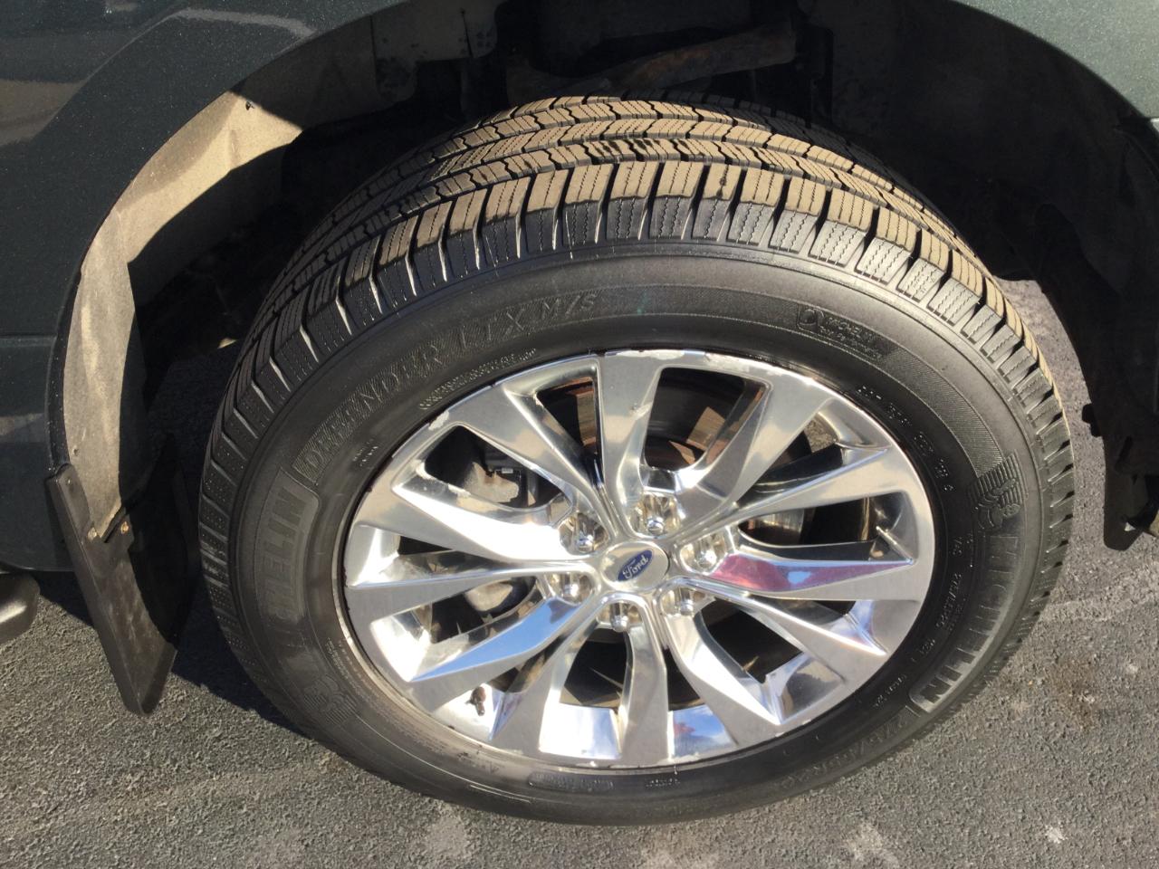 Ford F-150 4WD SuperCrew 145" XLT 2012