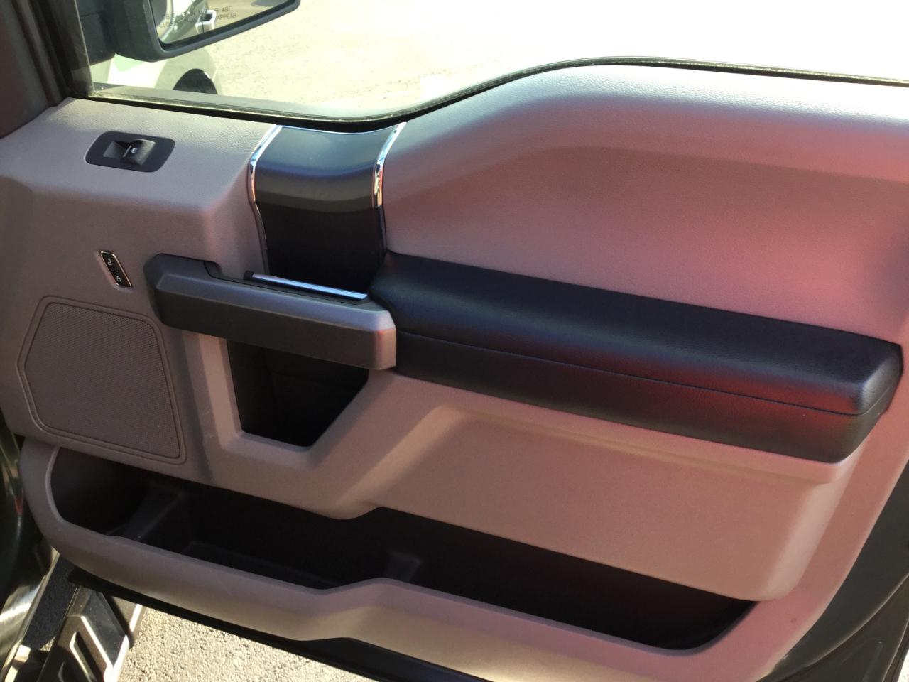 Ford F-150 4WD SuperCrew 145" XLT 2012